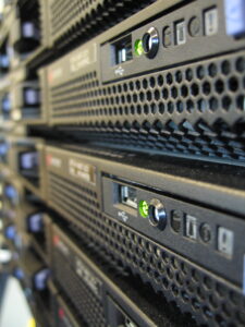 Adatbázisszerver rack közelről